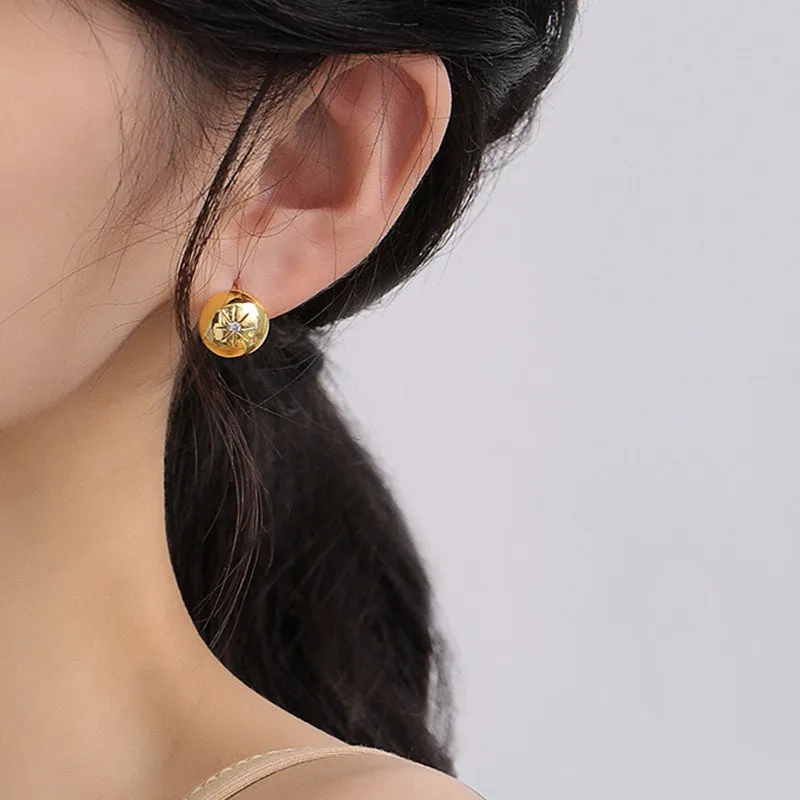 Double-sided stars and fashionable earrings,