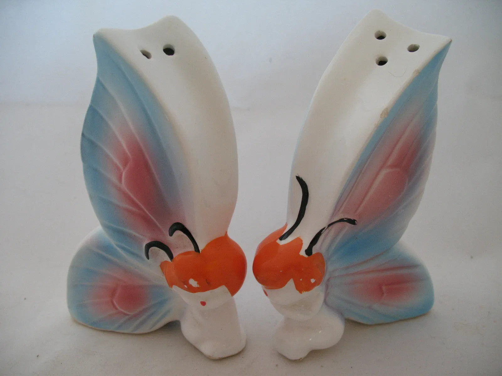 LOT 2pc BLUE PINK BUTTERFLY BUTTERFLIES Ceramic Kitchen SALT PEPPER SHAKER JAPAN