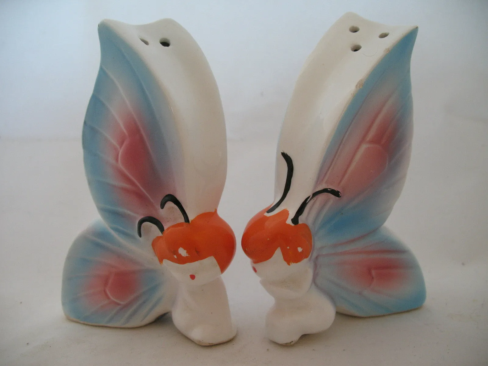 LOT 2pc BLUE PINK BUTTERFLY BUTTERFLIES Ceramic Kitchen SALT PEPPER SHAKER JAPAN