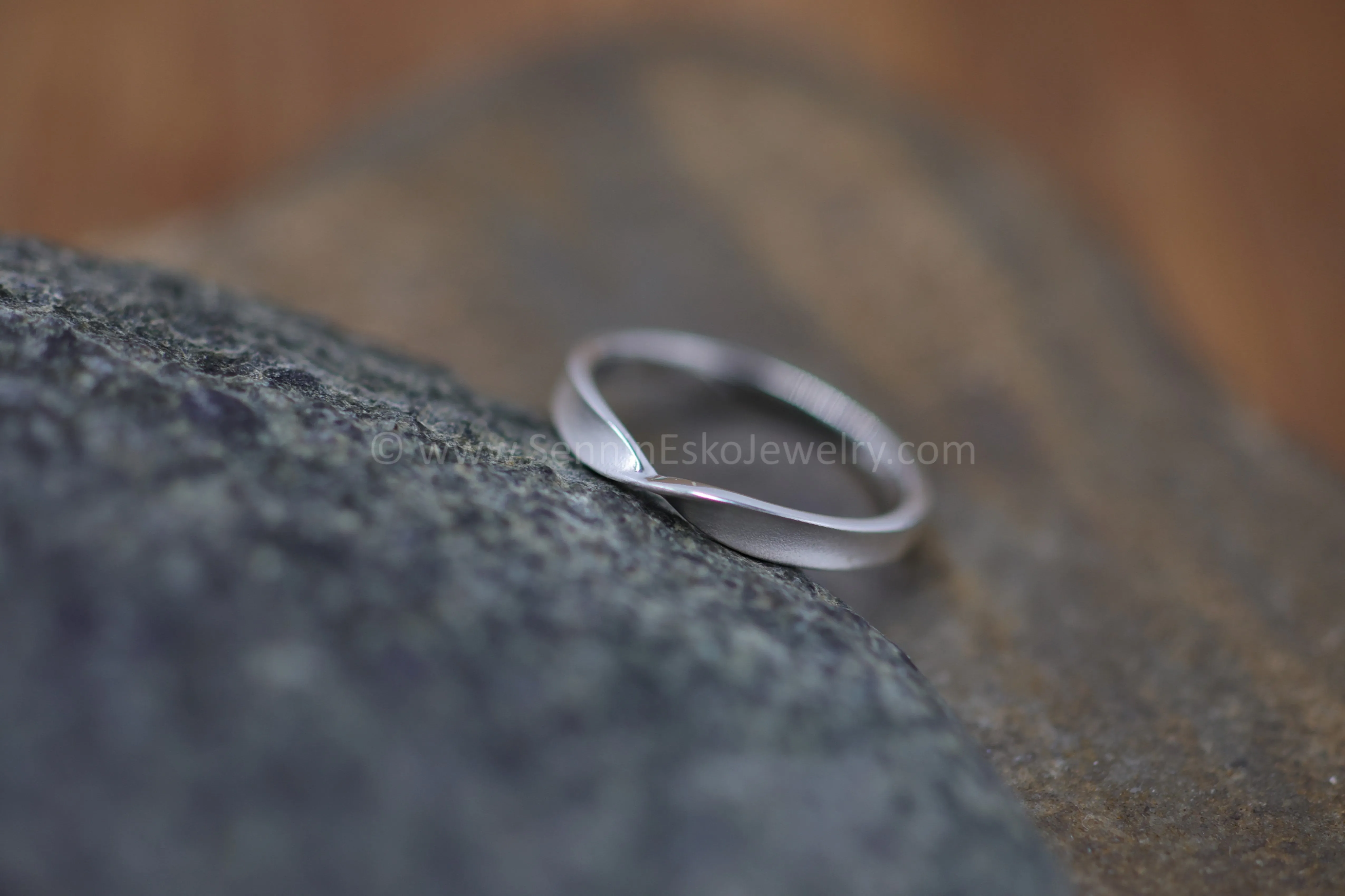 READY TO SHIP Mobius Stacking Ring, Size 7