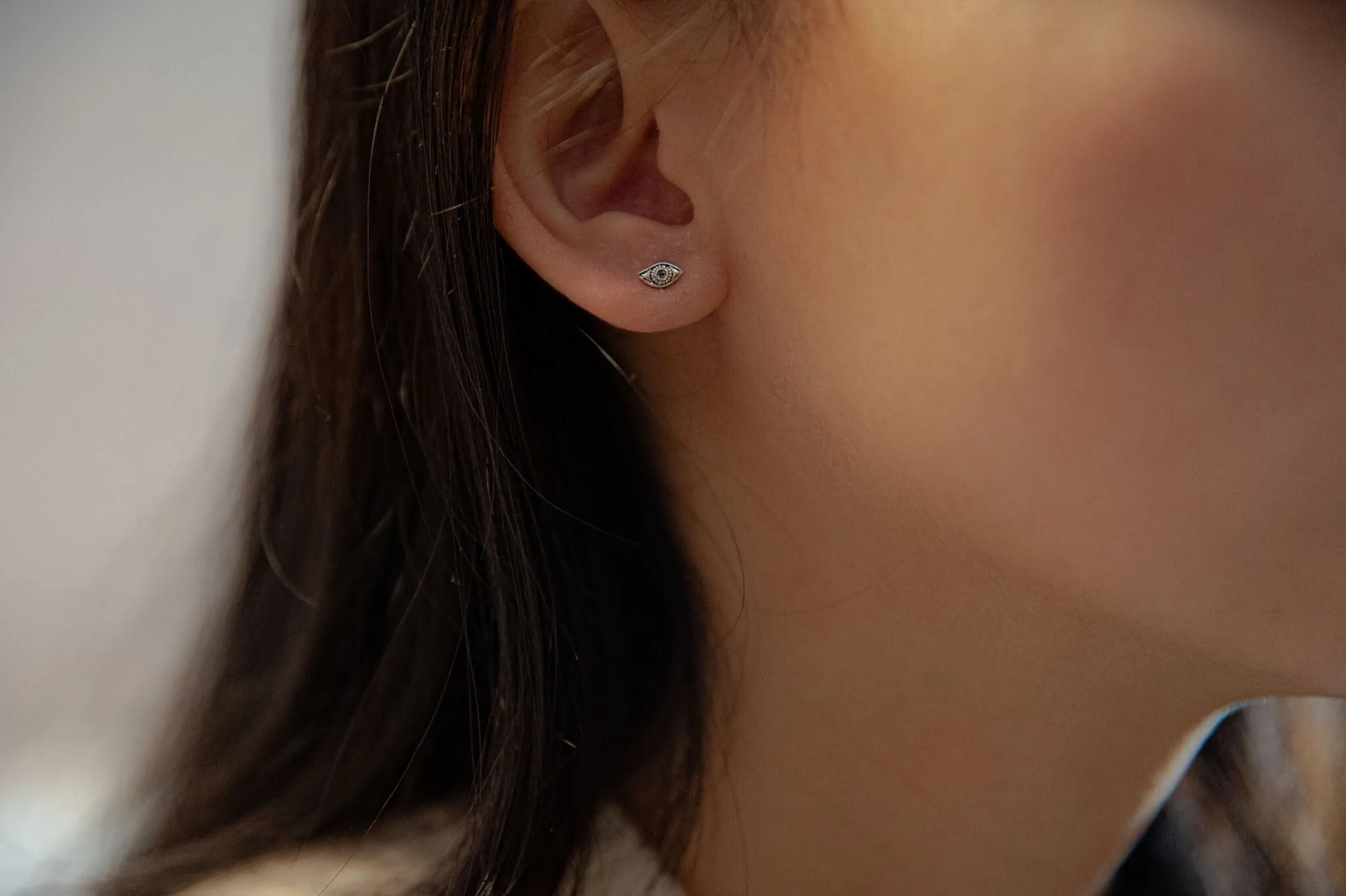 Stud earrings - 925 sterling silver earrings- the eye