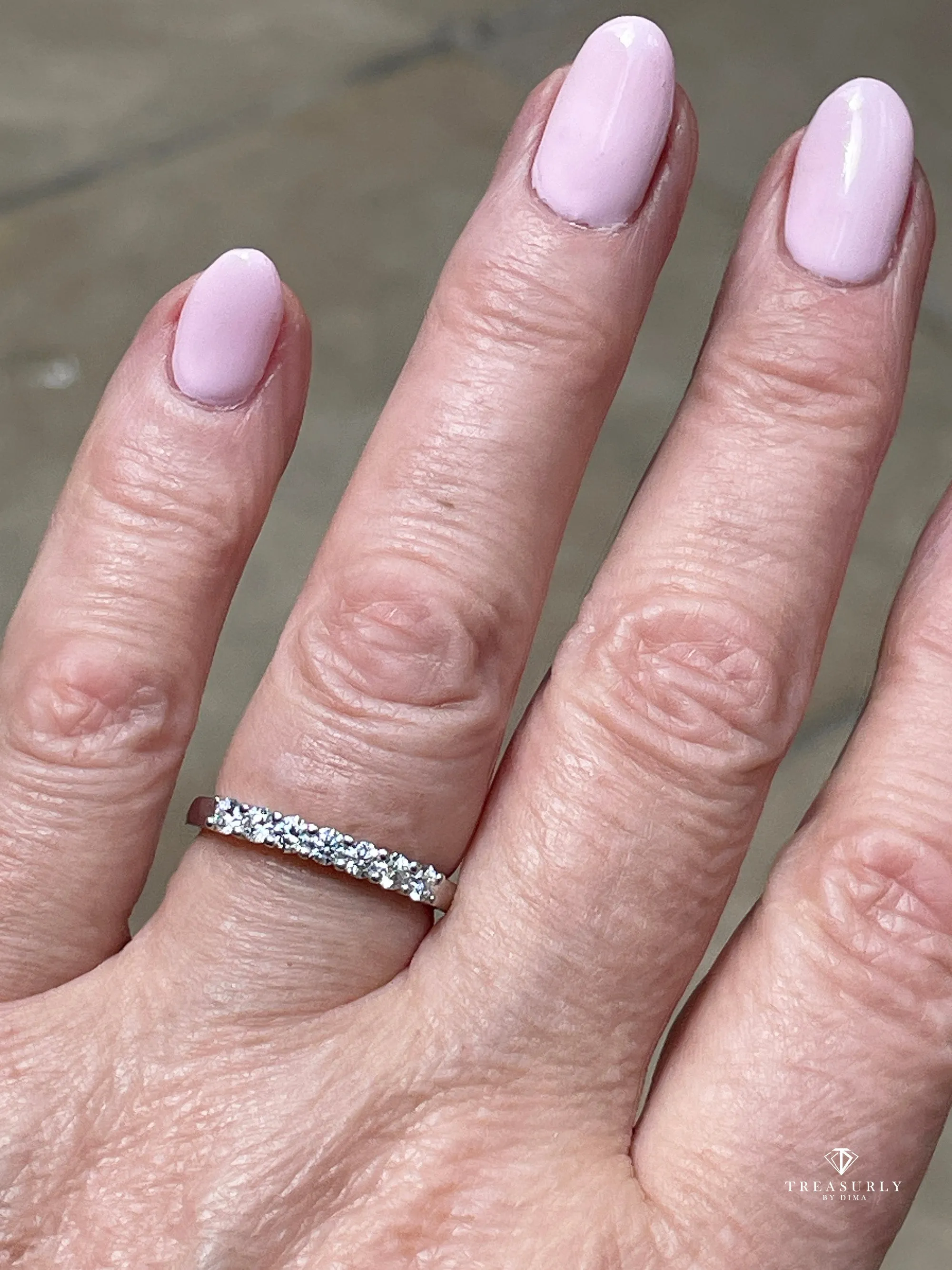 TIFFANY & Co Authentic Embrace with a Half Circle of 7 Diamonds Forever Platinum Ring Pt950