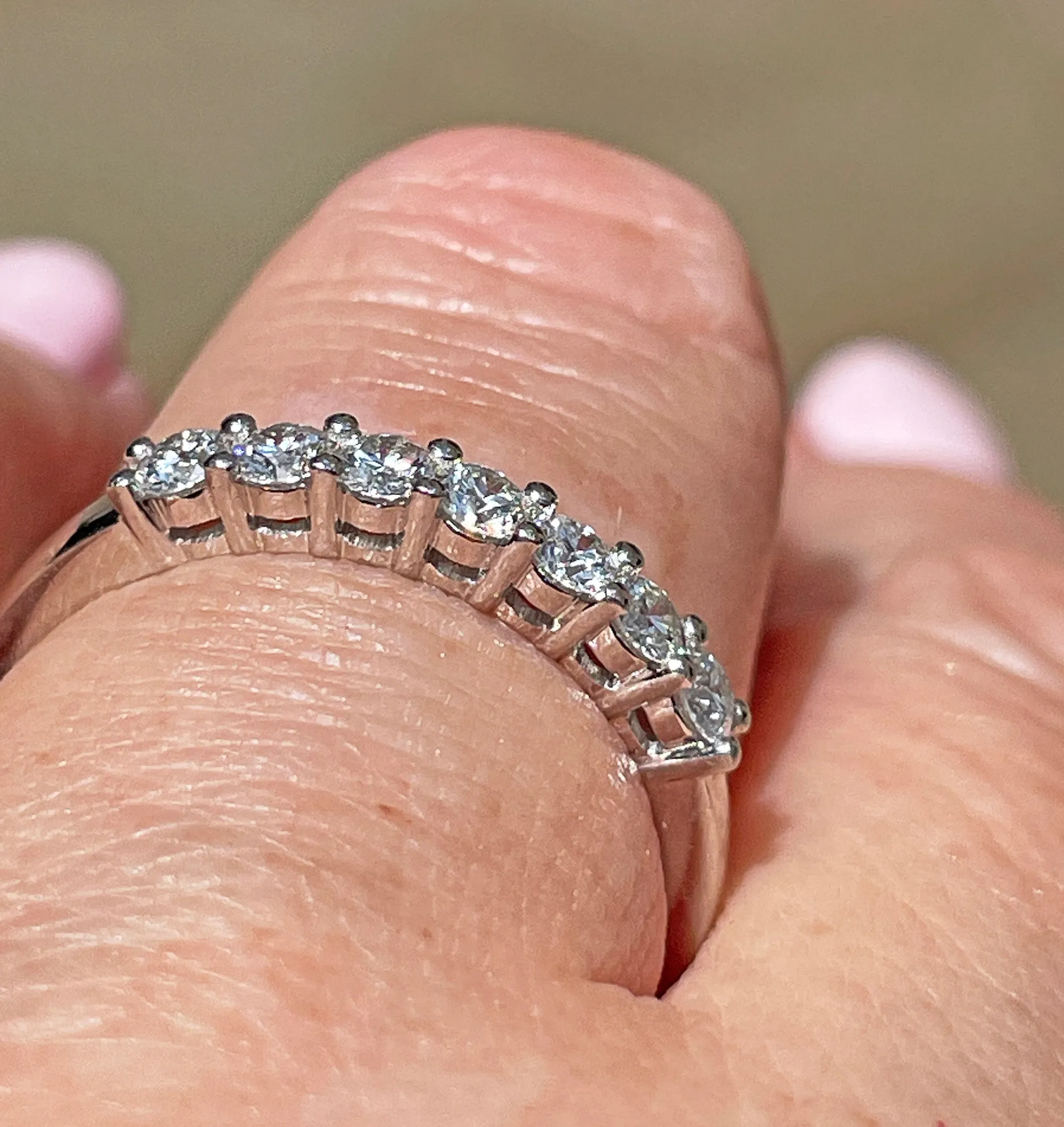 TIFFANY & Co Authentic Embrace with a Half Circle of 7 Diamonds Forever Platinum Ring Pt950